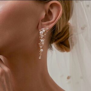 Bridal pearl dangle earrings